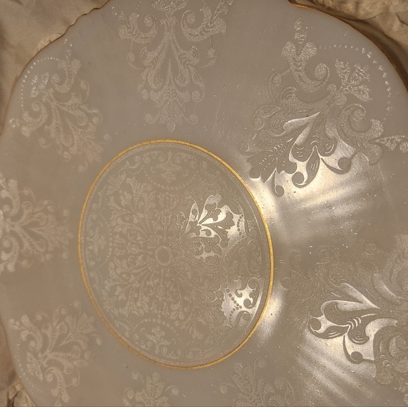 Macbeth-Evans Monax American Sweetheart Plate with Gold Trim - Picture 4 of 6